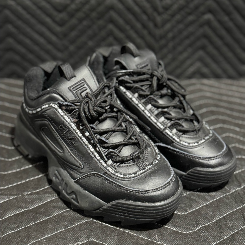 Fila women’s Black Sneakers